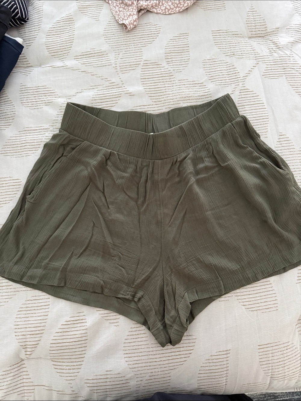 Abound Olive High-Waist Relaxed Shorts
